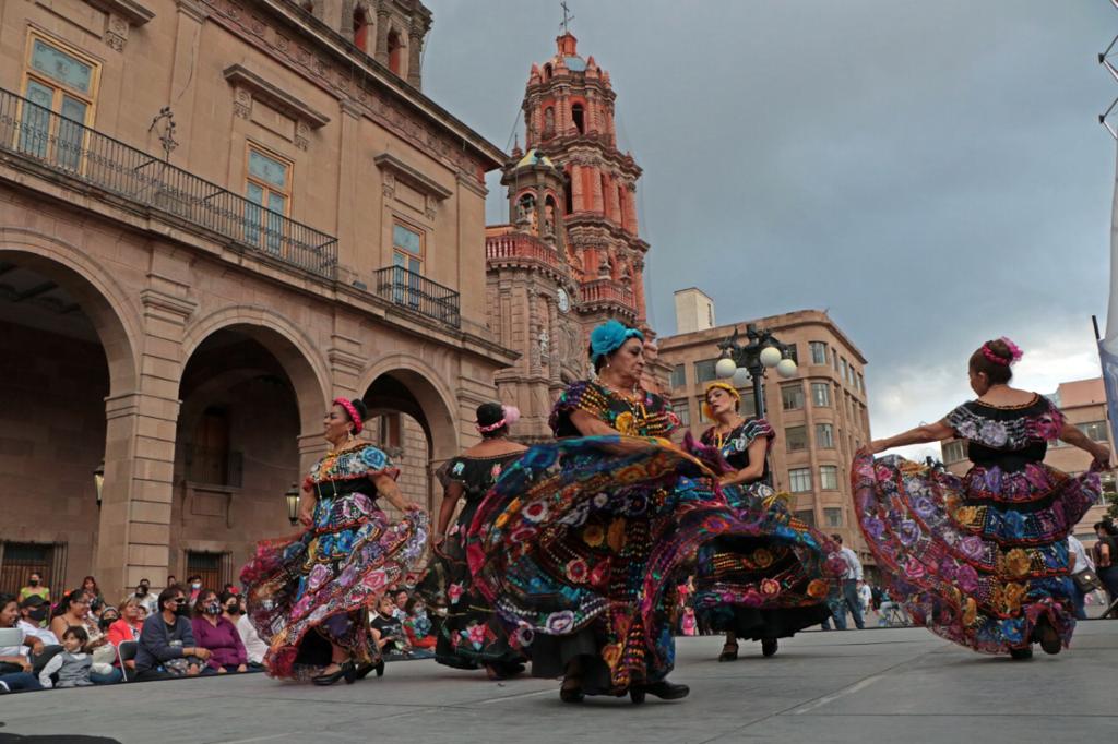 Este 16 de junio en punto de las 20:00 horas se tendrá la participación del Grupo de Danza Folklórica “Xochitonal”