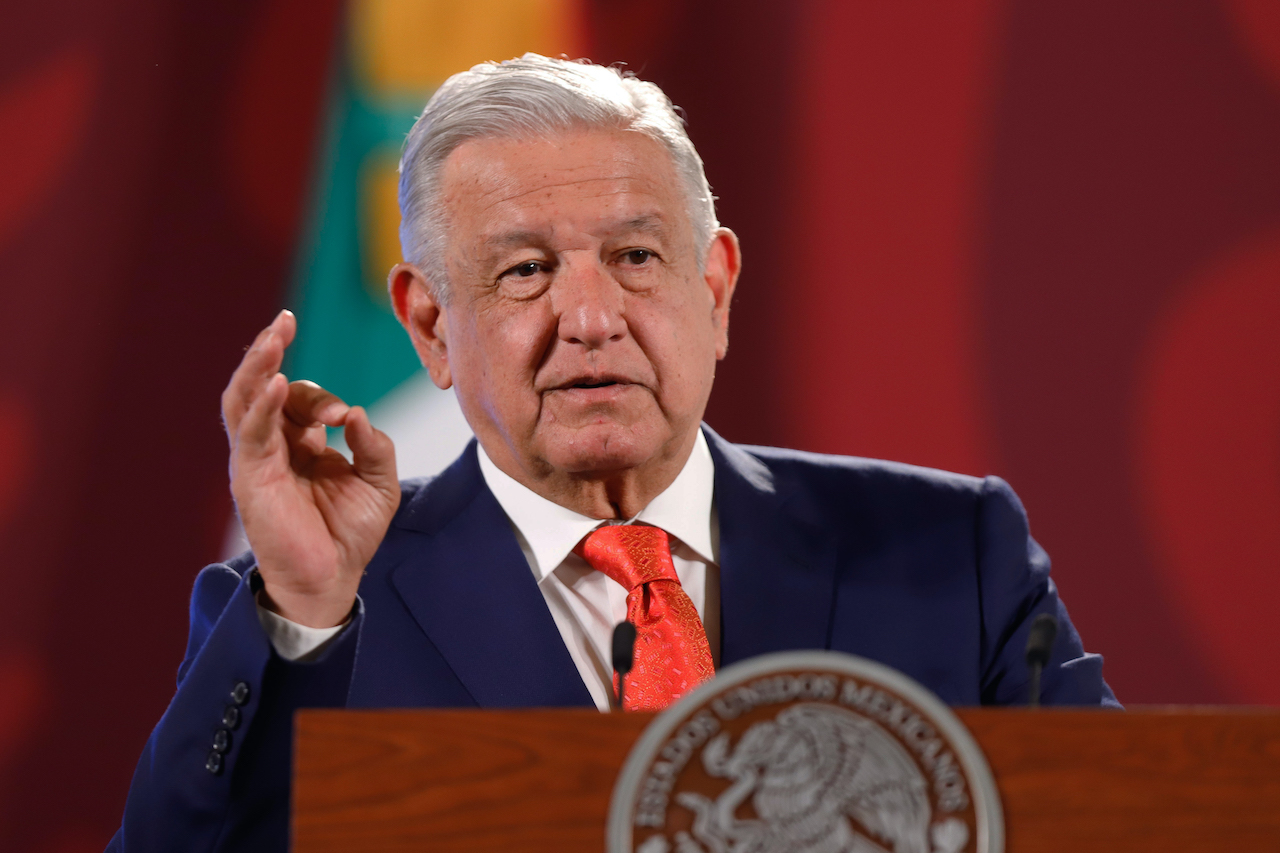 AMLO enviará iniciativa para quitar cambio de horario