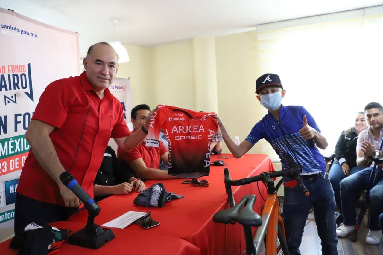 Enrique Galindo Ceballos, presentó este sábado en el municipio de Rioverde, el Gran Fondo Nairo México 2022