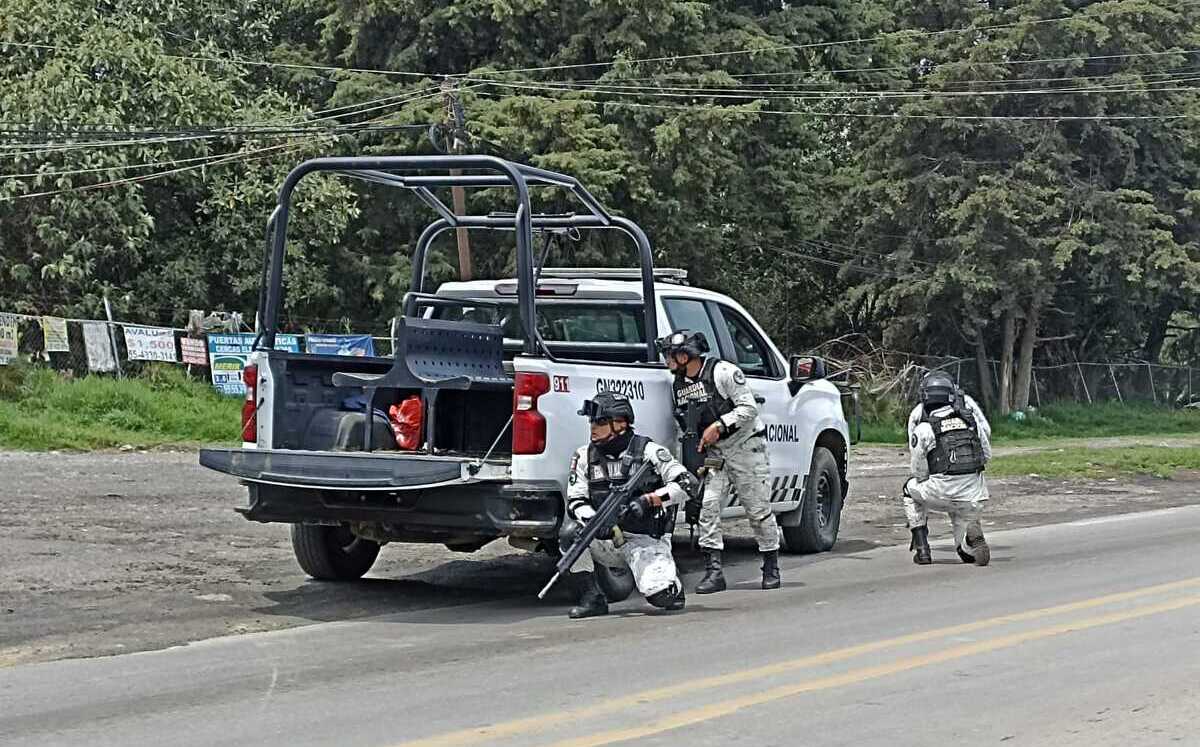 Enfrentamiento armado paralizó la México-Cuernavaca; hay 14 detenidos