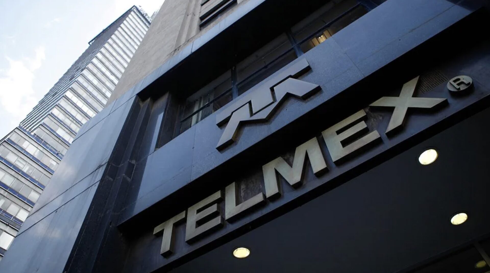 Sindicato de Telefonistas alcanza acuerdo con Telmex y levanta huelga