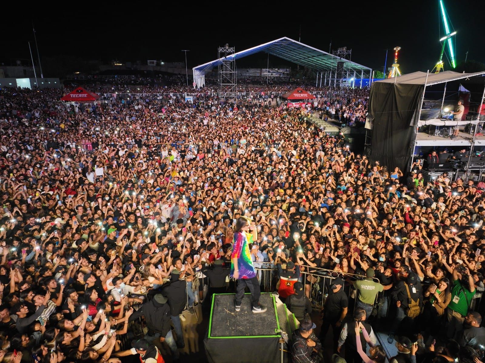 Un concierto único, que rebasó todas las expectativas y ante más de 95 mil personas ofreció esta noche el cantante urbano Danny Ocean