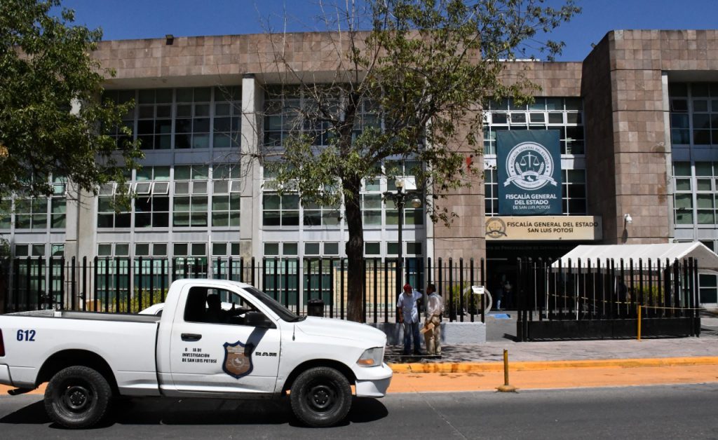 FGE INVESTIGA MUERTE VIOLENTA DE UNA MUJER EN LOS SILOS, VILLA DE POZOS