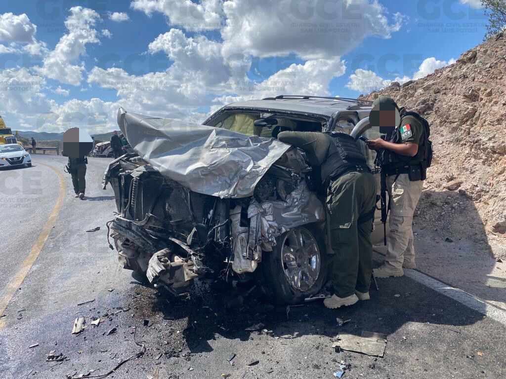 Guardia Civil detiene a sujetos con armas de fuego y camioneta blindada en carretera a Guadalajara