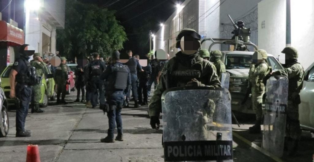 FGR investiga a 167 detenidos en Michoacán por portación de armas del ejército