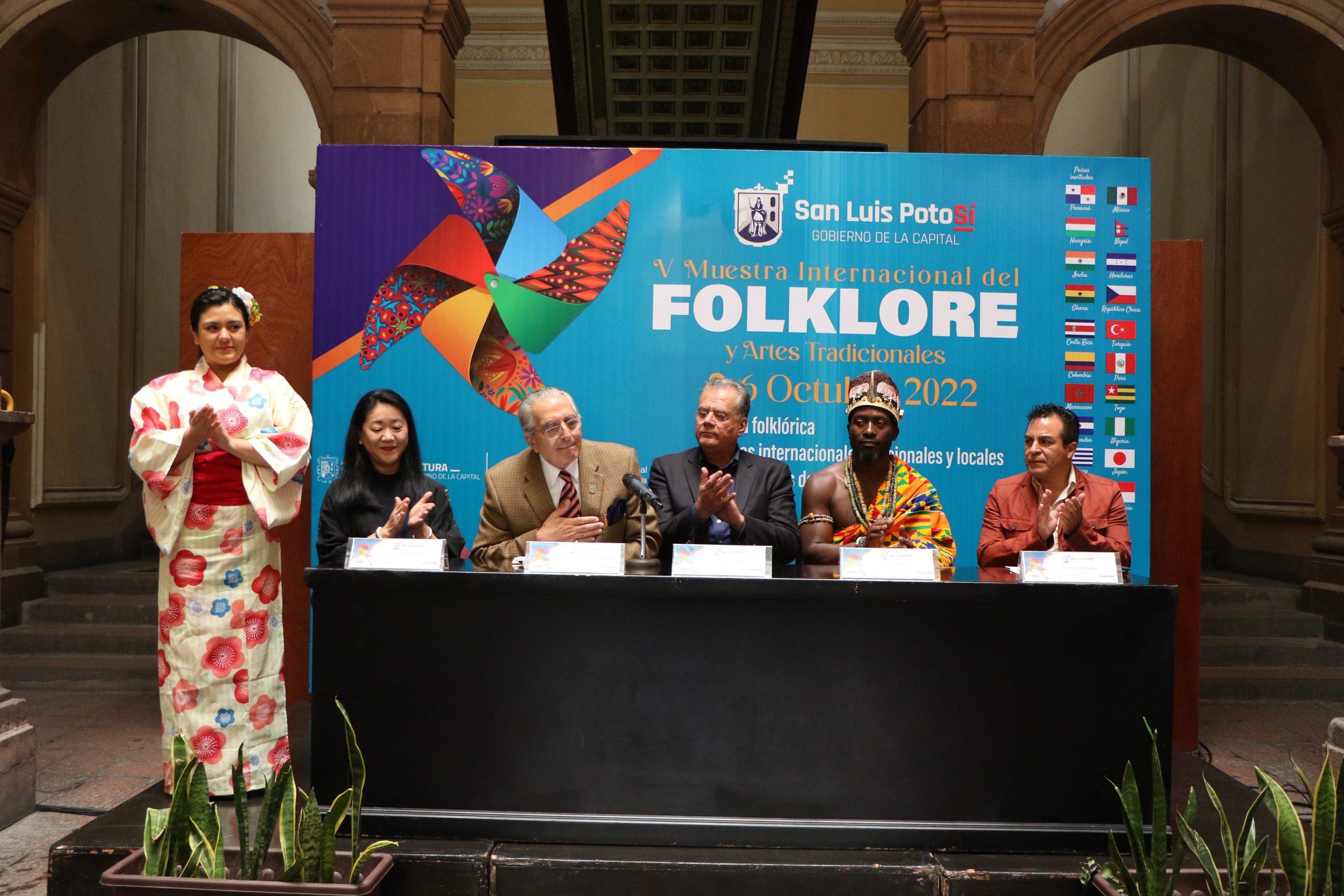 Del 2 al 6 de octubre próximos, en la ciudad de SLP se realiza la V Muestra Internacional del Folklore y Artes Tradicionales