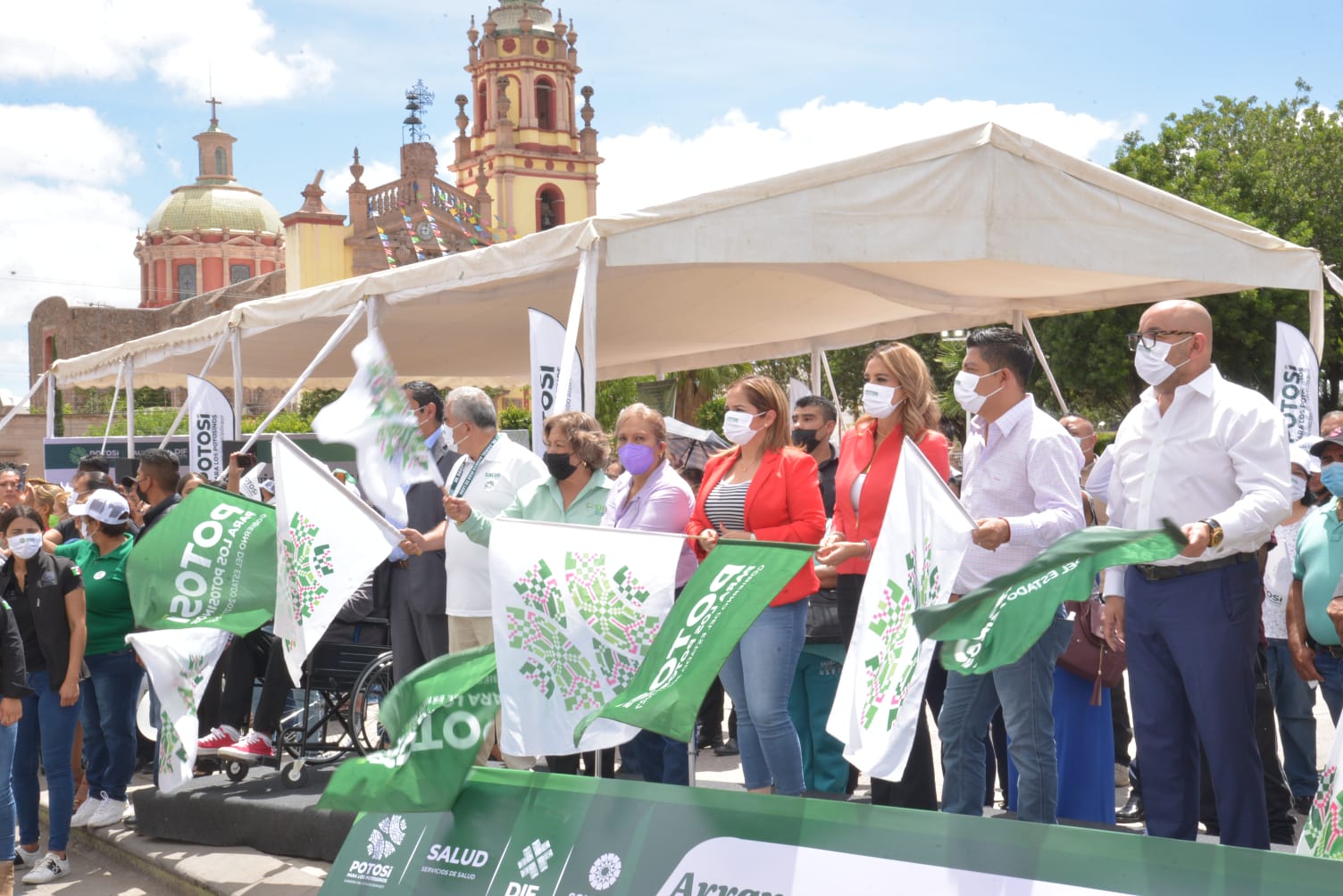 Este viernes se pusieron en operación las unidades médicas móviles,  que  atenderán hasta la puerta de su hogar