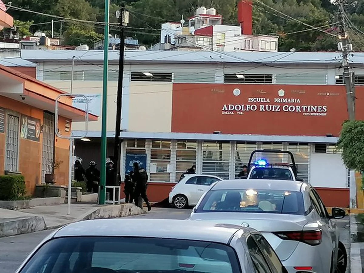 Muere maestra en ataque armado en Xalapa y un menor resultó herido