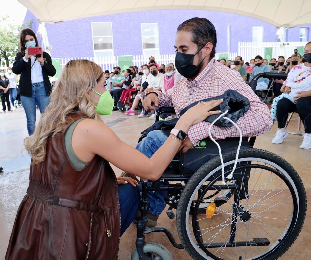 Se entregó más de 200 aparatos de ayuda técnica como, sillas de ruedas, andaderas, muletas, bastones, entre otros dispositivos especiales