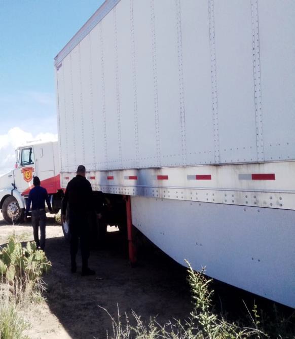 DGSPM de Soledad de Graciano Sánchez, aseguraron la caja de un tráiler con reporte de robo en la comunidad La Tinaja