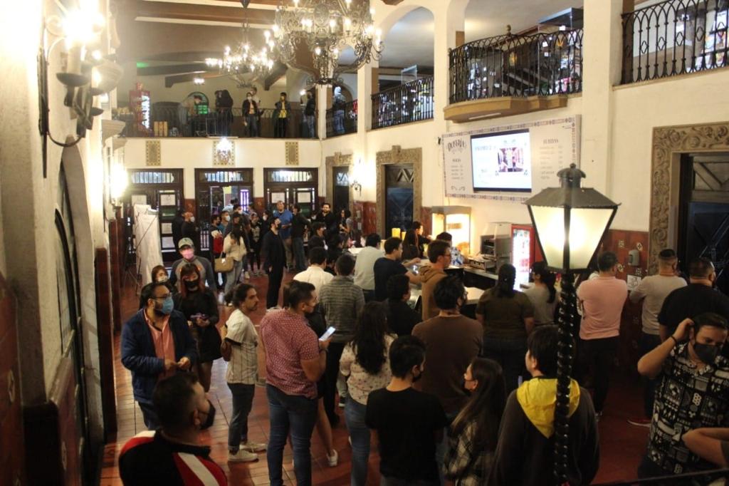 Inicia con gran éxito “Black & Chrome, stand up comedy” en la Cineteca Alameda