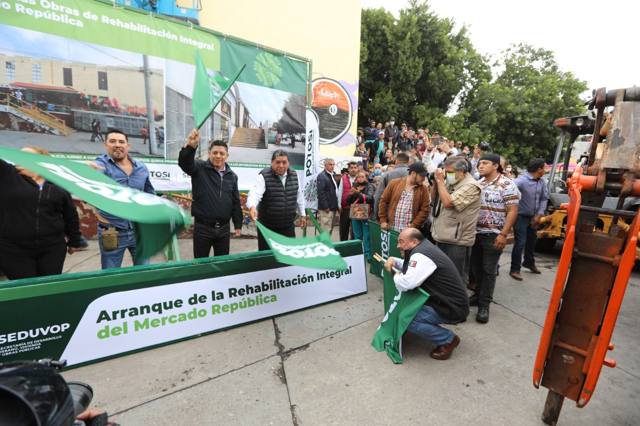 El Gobierno del cambio regresó este jueves para arrancar los trabajos de rehabilitación integral del centro de abastecimiento