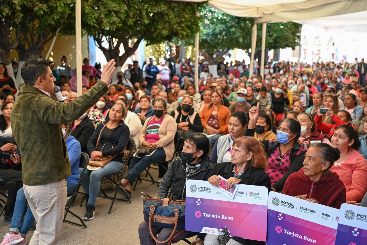 Gallardo Cardona, inauguró este jueves la Clínica Rosa en Villa de Reyes, que llevará el nombre de la exalcaldesa Erika Briones