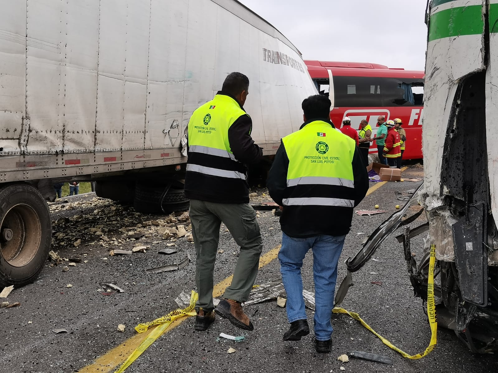 Se tiene noción que en uno de los autobuses viajaban migrantes de Cuba, Ecuador y Nicaragua, por lo que algunos con lesiones fueron trasladados a los nosocomios