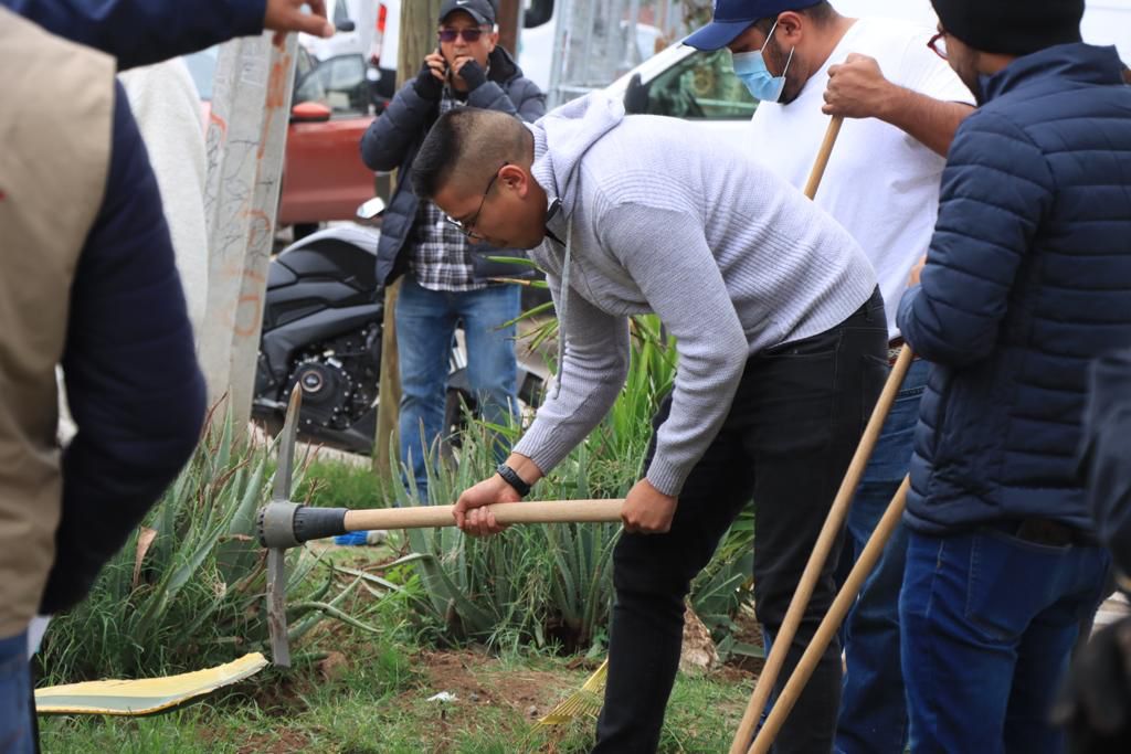 Domingo de Pilas, pronta atención del Gobierno de la Capital a los problemas de las colonias