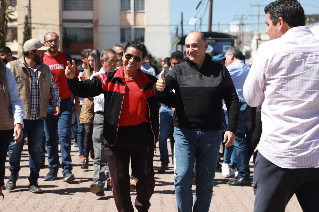 Alcalde Enrique Galindo inicia la rehabilitación integral de Tetela, calle de acceso a la colonia Fovissste