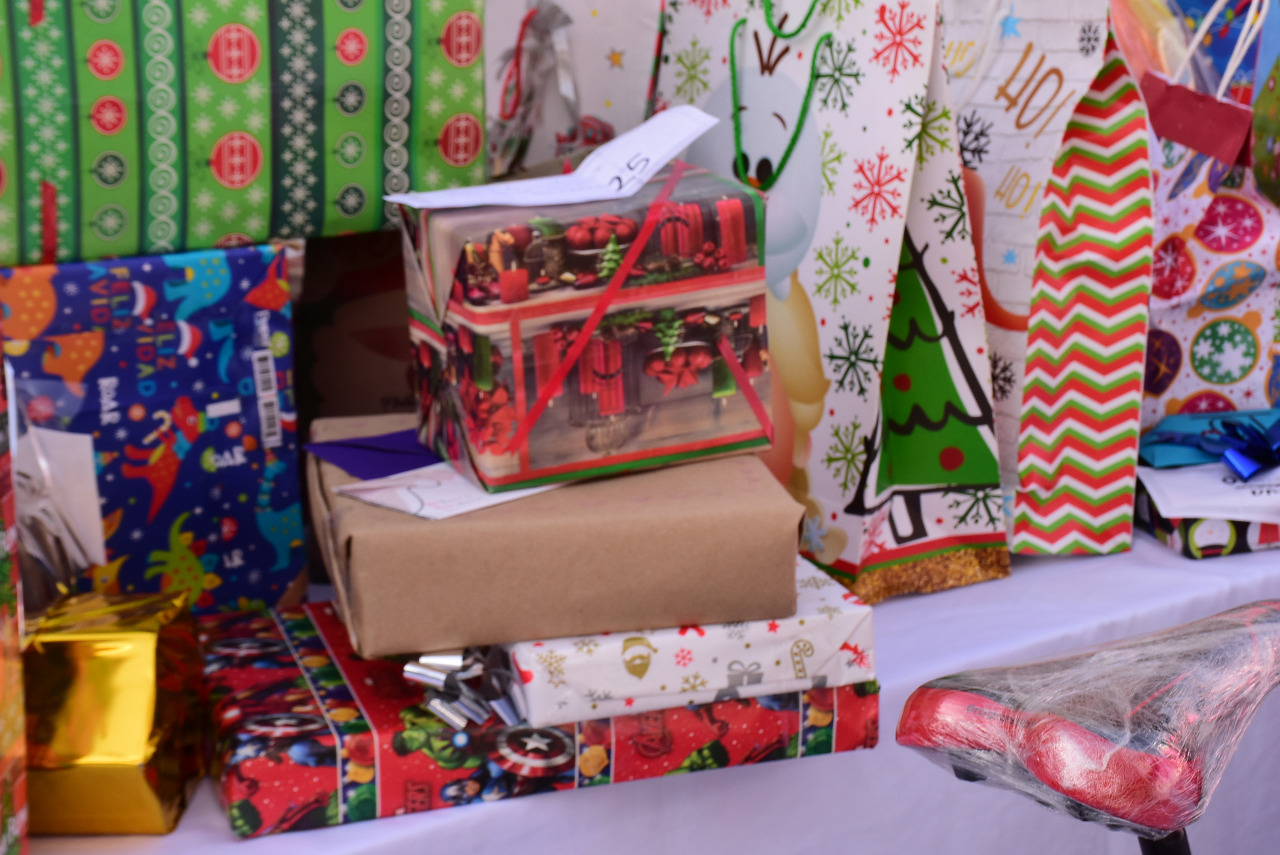 En esta ocasión la meta es apadrinar a 200 menores de edad que entregaron previamente una carta con su deseo de navidad.