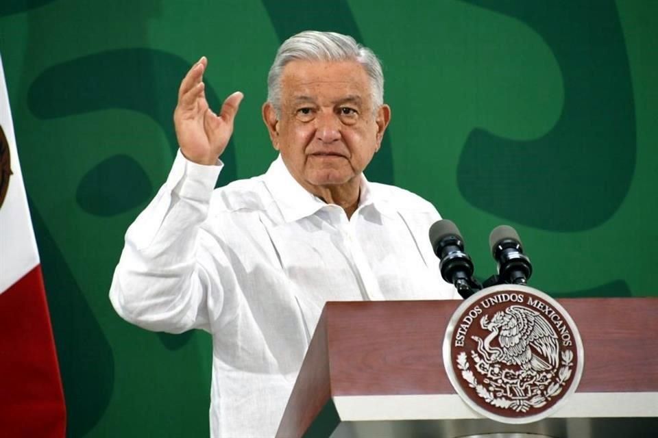 Robo de combustibles se mantiene a la baja: AMLO