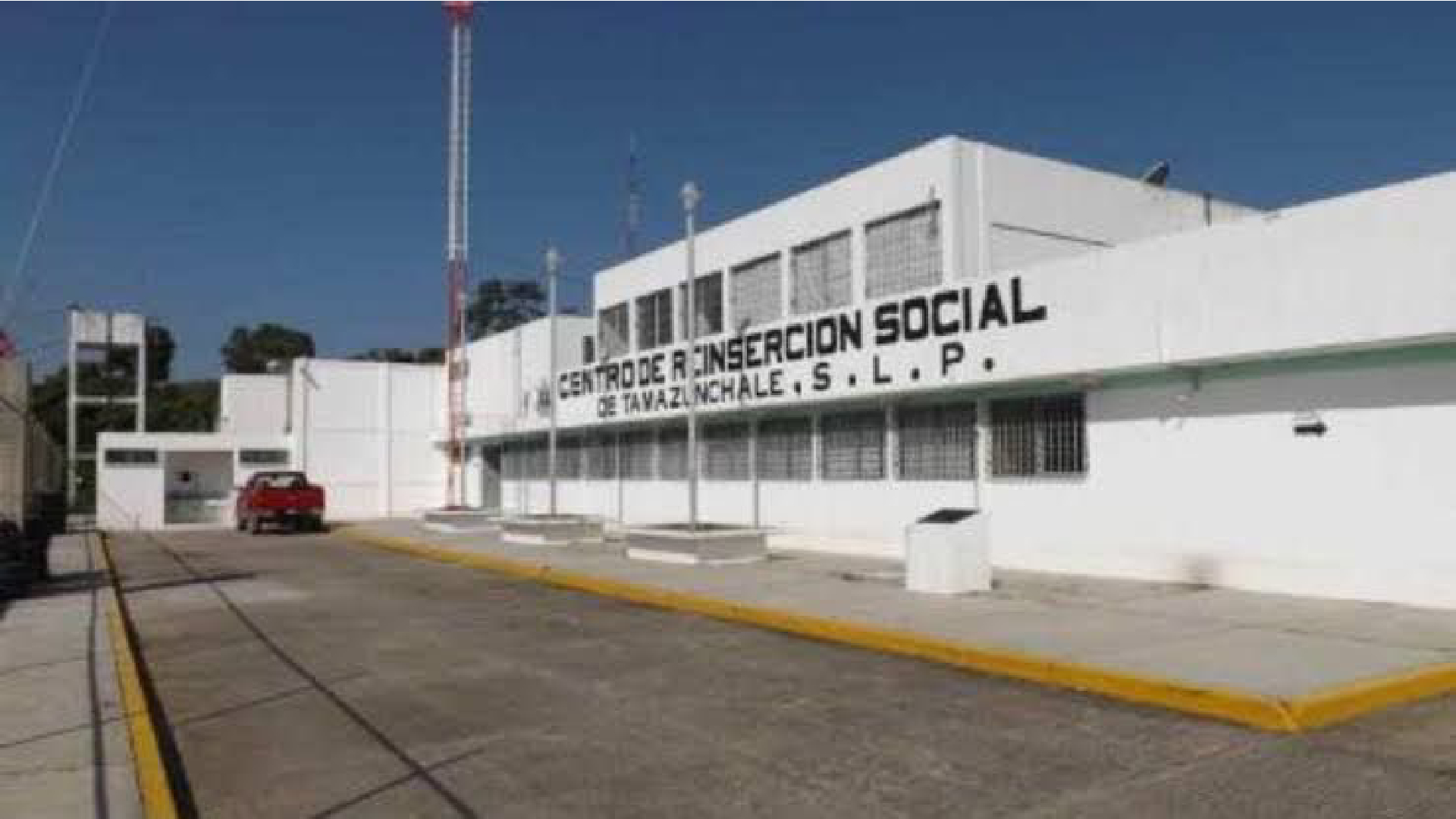 FGESLP INVESTIGA DECESO DE DOS PERSONAS CERCA DEL PENAL DE TAMAZUNCHALE