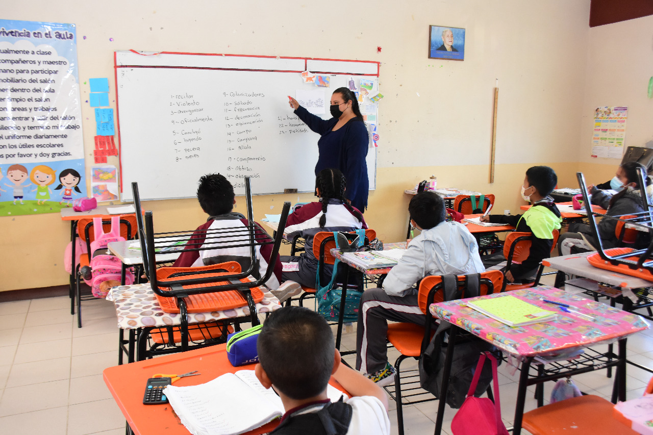 Este lunes se abrieron los  213 planteles educativos para recibir a los estudiantes que regresaron a retomar sus estudios de forma presencial.