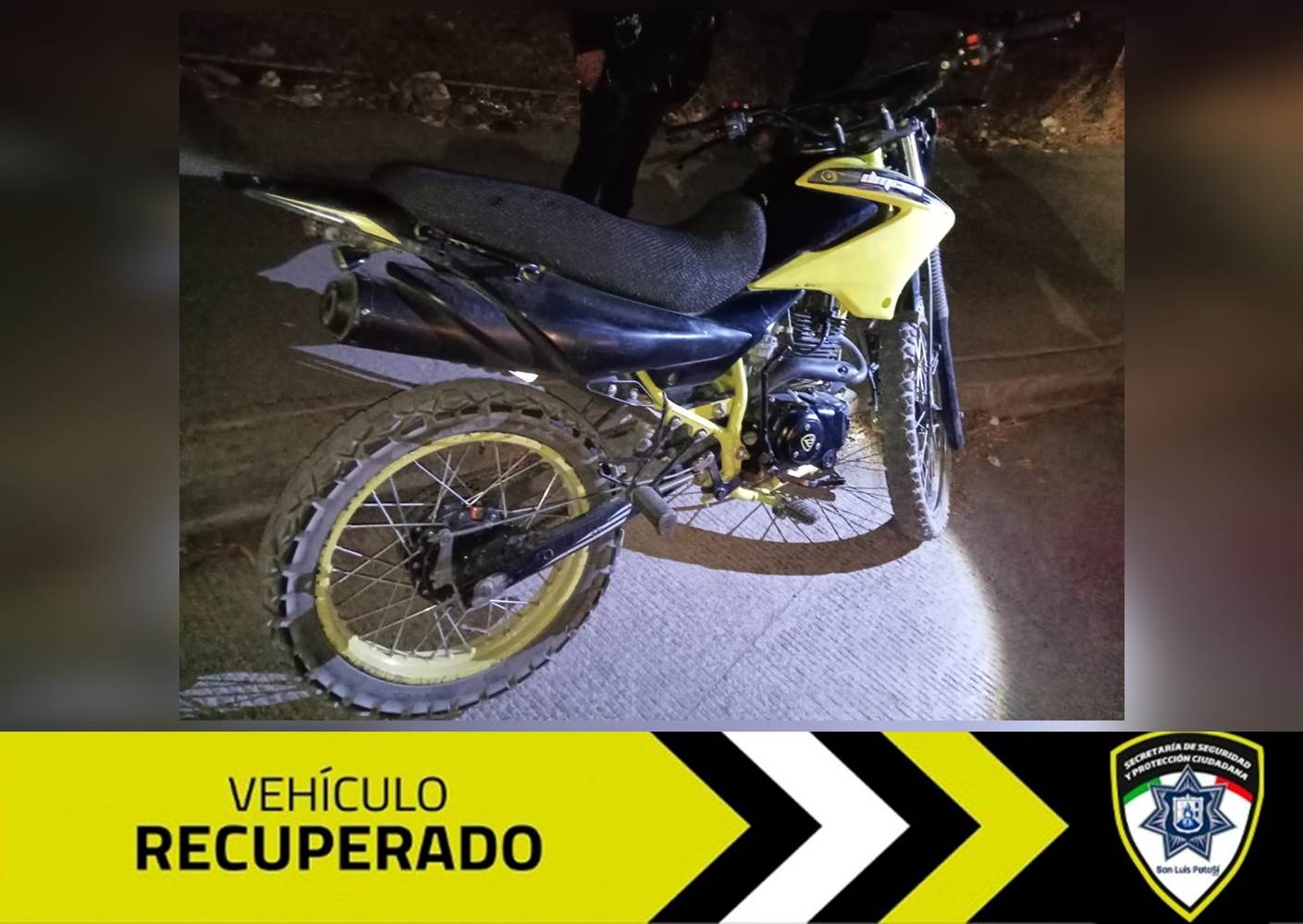 Se efectuó la detención de dos adolescentes que tripulaban una motocicleta con reporte de robo en calles de la colonia Prados 2ª sección.