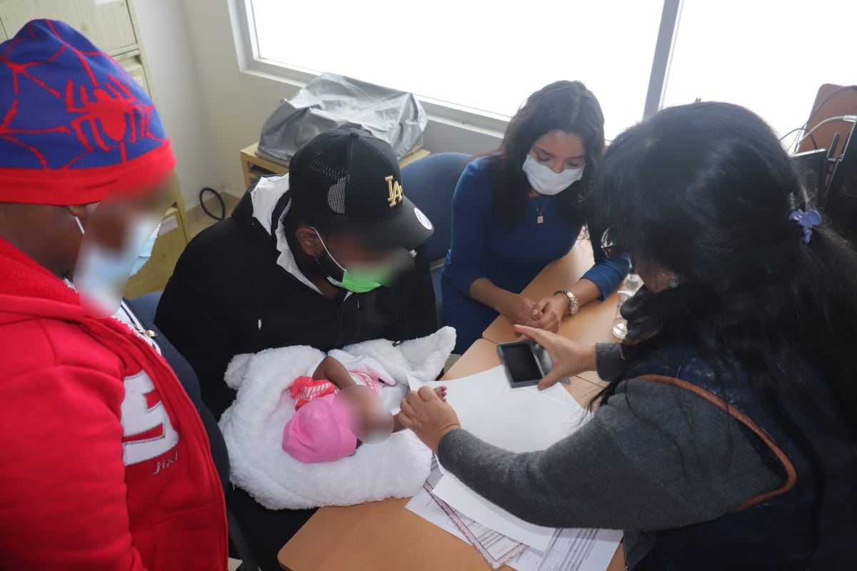 Se legalizó la situación de una bebé, hija de migrantes, nacida en la capital de San Luis Potosí