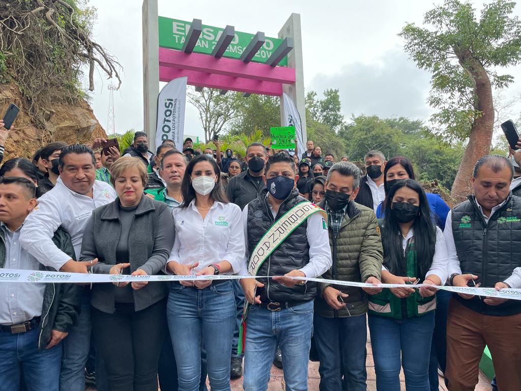 GOBERNADOR RICARDO GALLARDO ENTREGA NUEVO Y MODERNO PLANTEL DEL COBACH EN TAMAZUNCHALE