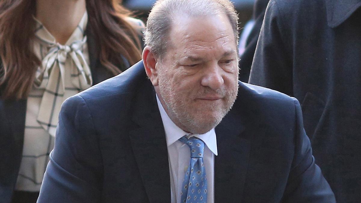 Sentencian a Harvey Weinstein a 16 años de prisión por violación