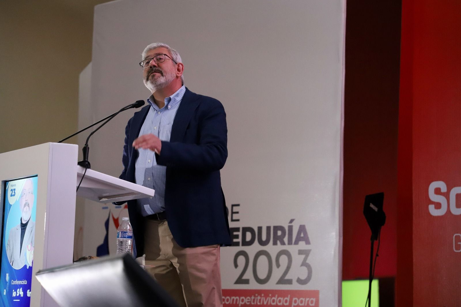 “Es una muy buena idea, porque es muy importante conectar a las empresas grandes con las pymes locales”, dijo el analista