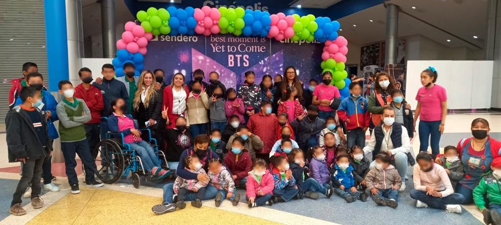 Las y los menores vivieron una divertida mañana de cine con la película animada “Los rescatadores”