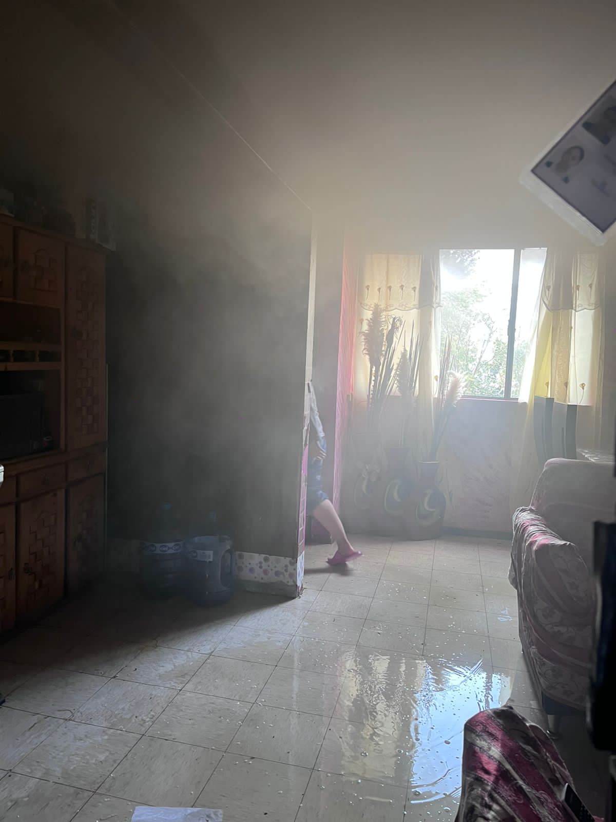 Personal de Protección Civil de Soledad, atendió una llamada de emergencia en la que se informó sobre un incendio en el edificio 1MM