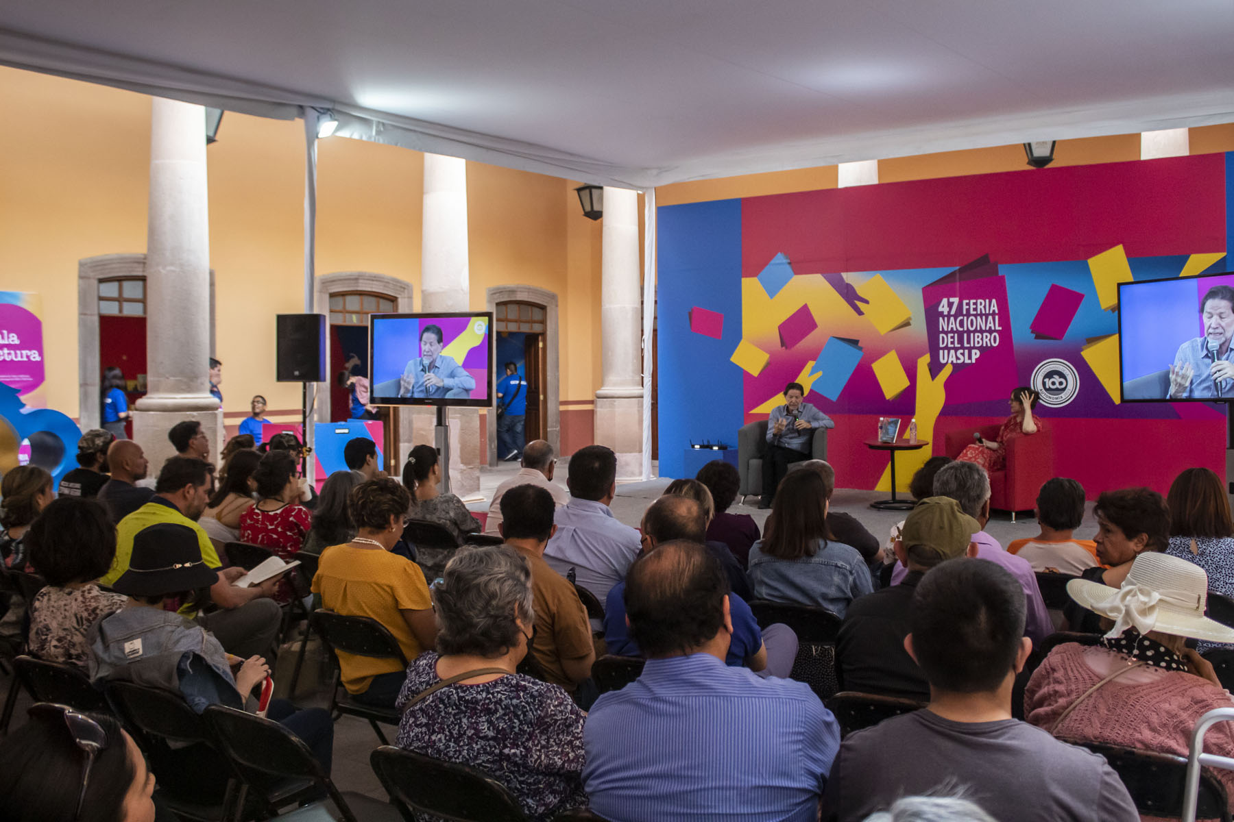 Asimismo, apuntó que con esta feria del libro San Luis Potosí ya se ganó un lugar en el panorama nacional