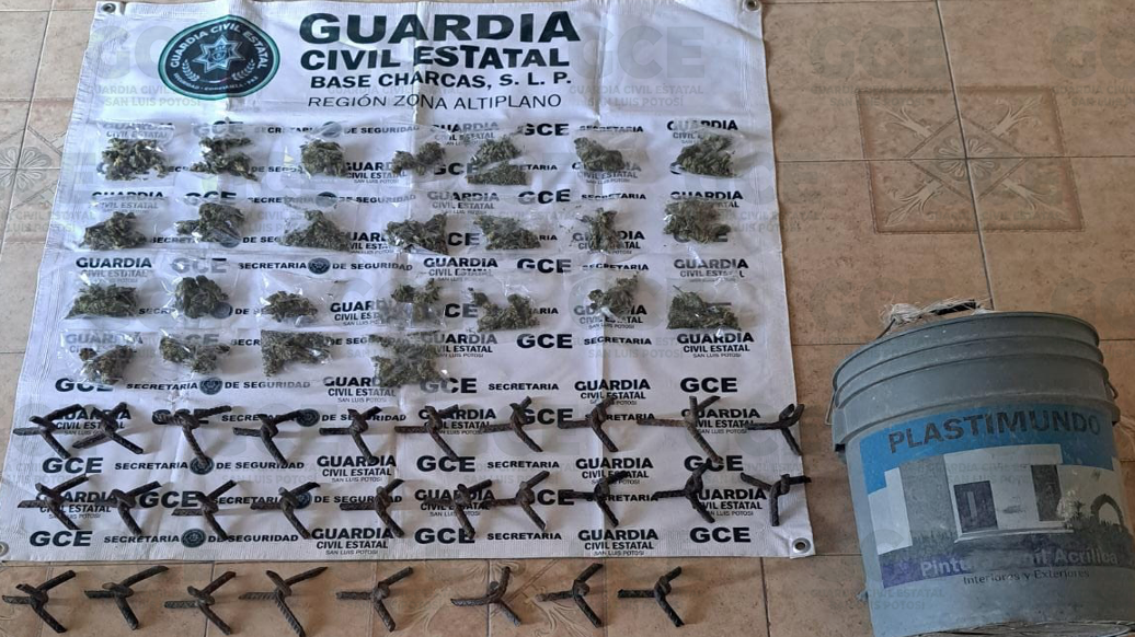 Los detenidos fueron puestos a disposición de la Fiscalía General del Estado, junto con las dosis de droga y artefactos de varilla asegurados