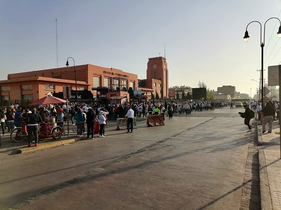 Policía Vial mantendrá cortes momentáneos a la circulación en las calles transversales a Coronel Romero en tanto avanza el contingente.