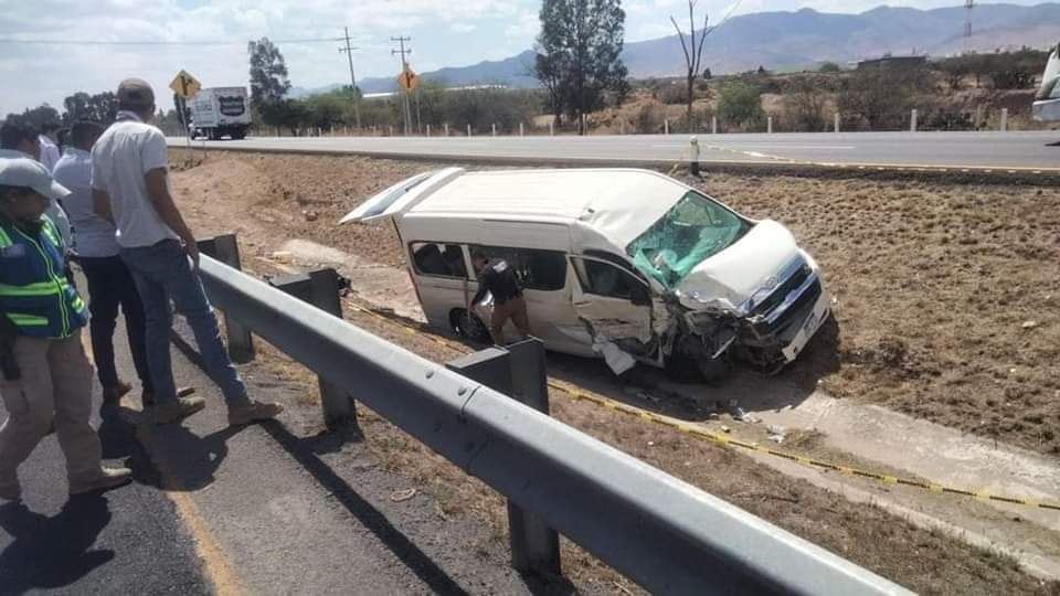 Muere una mujer y varios heridos en accidente vial en el Libramiento Oriente