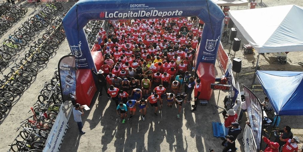 Más de 700 participantes se dieron cita en la Cañada del Lobo, donde se realizó el espectacular evento a cargo del Gobierno de la Capital.