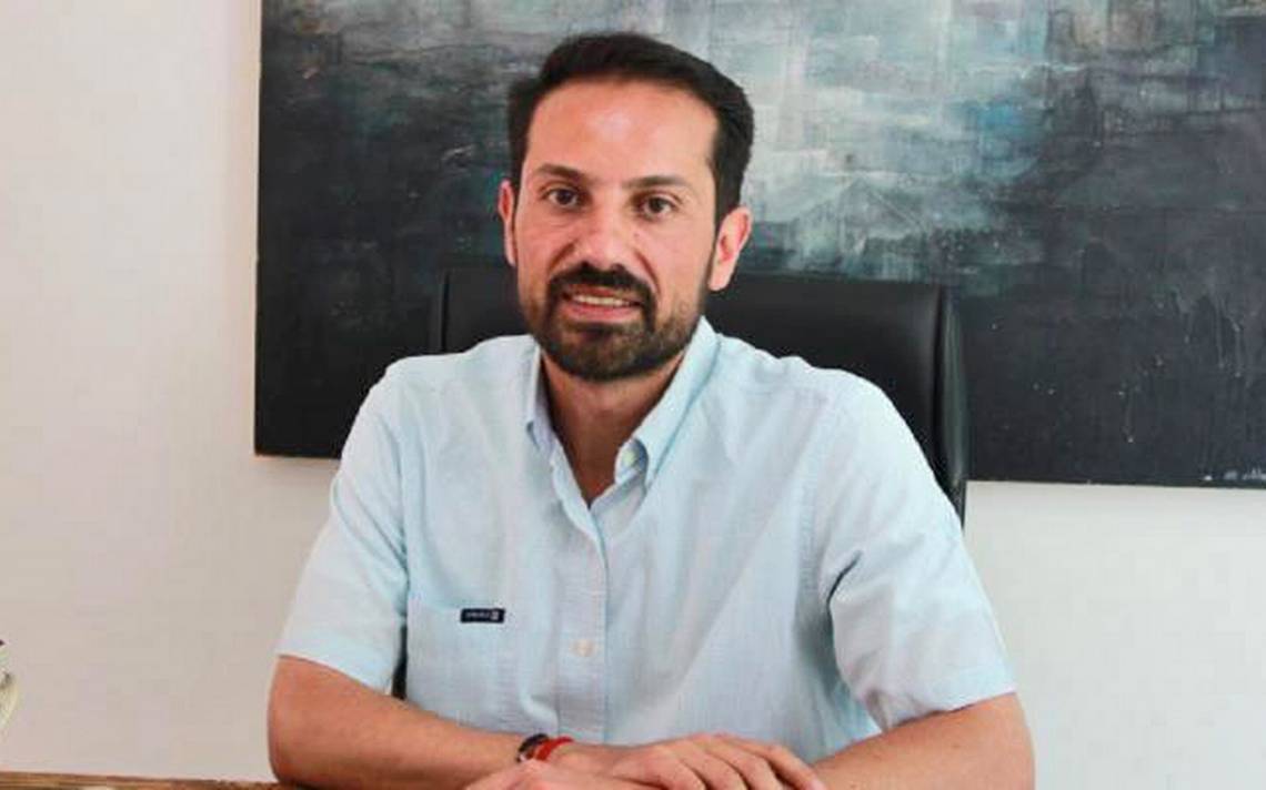 Leonel Serrato deja la SCT