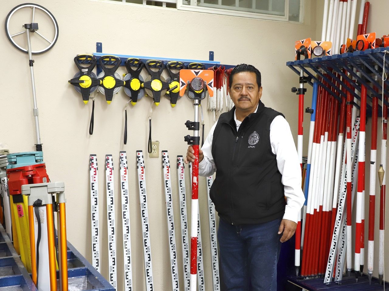 Atractivo para jóvenes estudiar una carrera en poco tiempo en el área de la ingeniería: MPS. Roberto Espinoza Valenzuela.