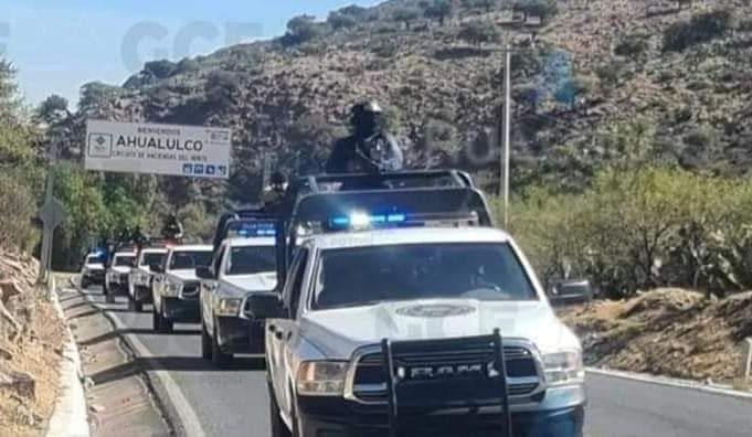 Enfrentamiento armado entre oficiales y grupo criminal en el tramo Ahualulco-Moctezuma