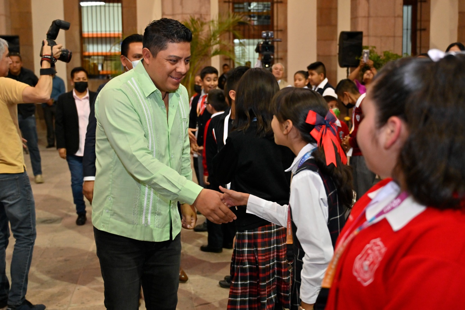 NUNCA DEJEN DE SOÑAR: RICARDO GALLARDO A NIÑAS Y NIÑOS DEL PARLAMENTO 2023