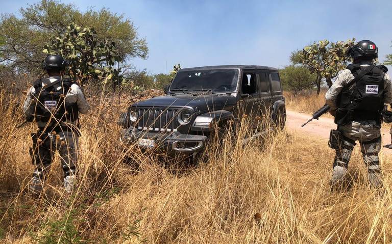 Hallan 26 cadáveres en fosas clandestinas en Colima