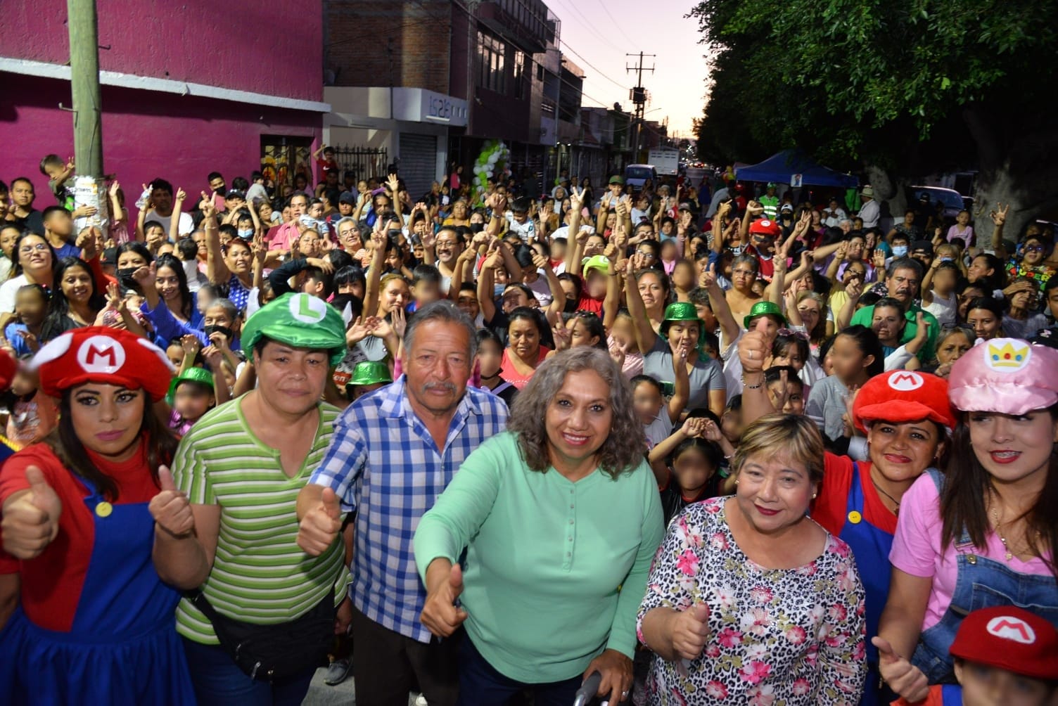 LA ALCALDESA LEONOR NOYOLA CERVANTES, FESTEJÓ EL DÍA DEL NIÑO EN CUATRO COLONIAS DEL MUNICIPIO