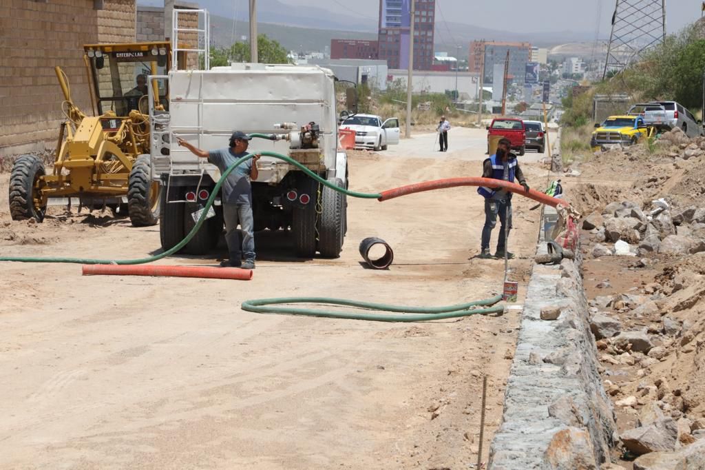 El programa Vialidades Potosinas del Gobierno de la Capital cumplió el primer año formal de haber iniciado la rehabilitación completa de 24 avenidas y más de 40 calles.