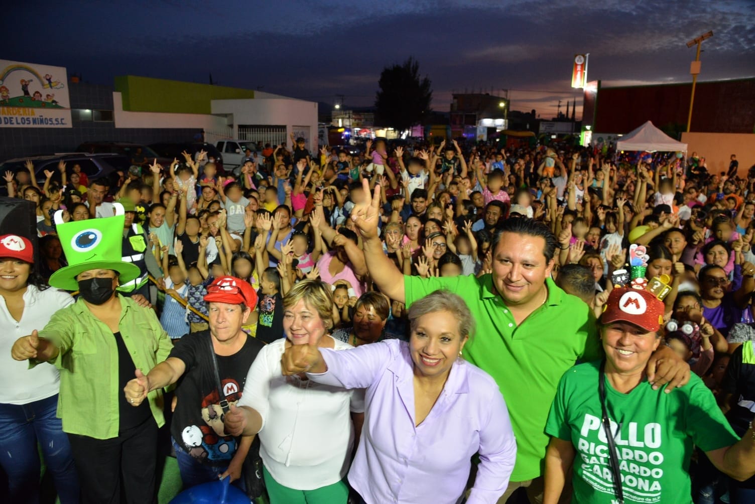 Noyola Cervantes, continúa con los recorridos por las diferentes colonias y comunidades del municipio para celebrar a los más pequeños