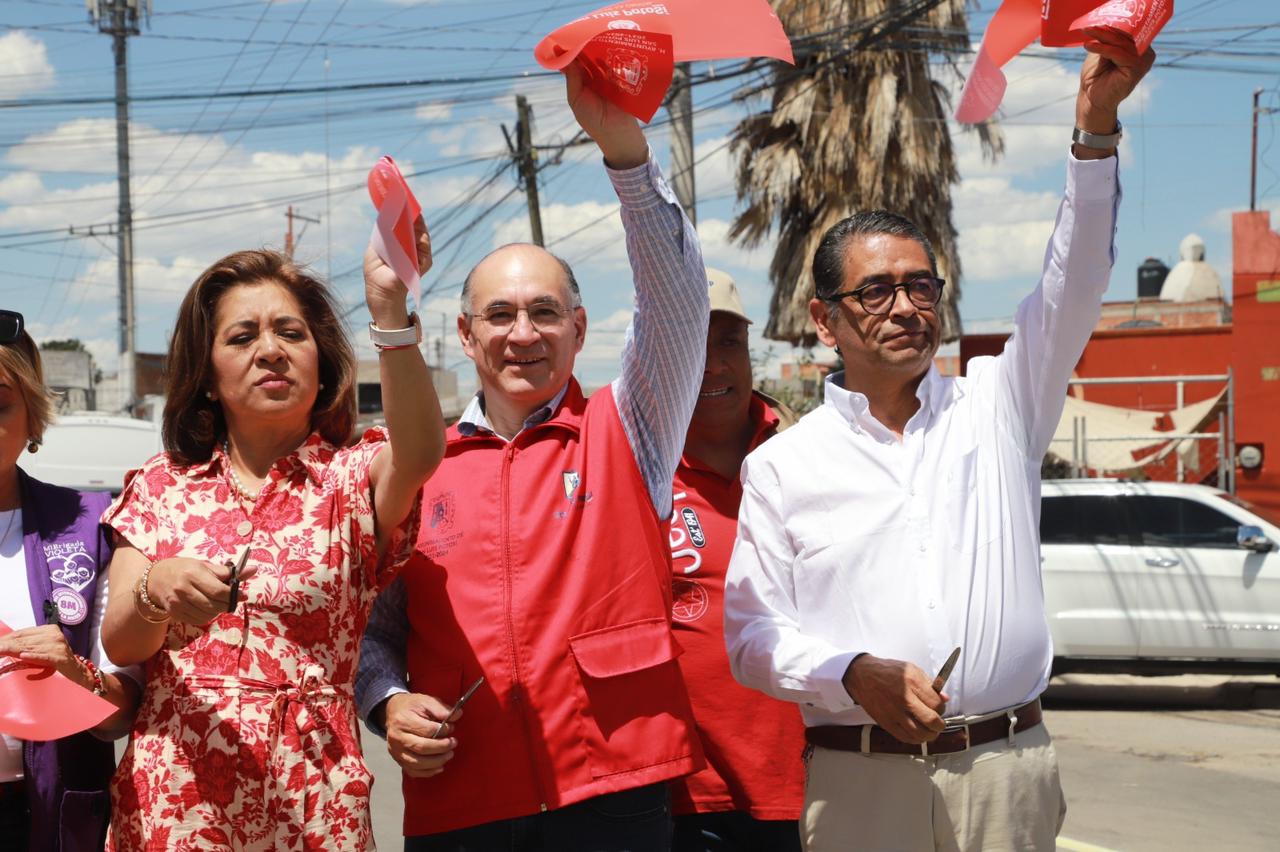 Festeja Enrique Galindo a las mamás potosinas con la inauguración de la avenida Dalias