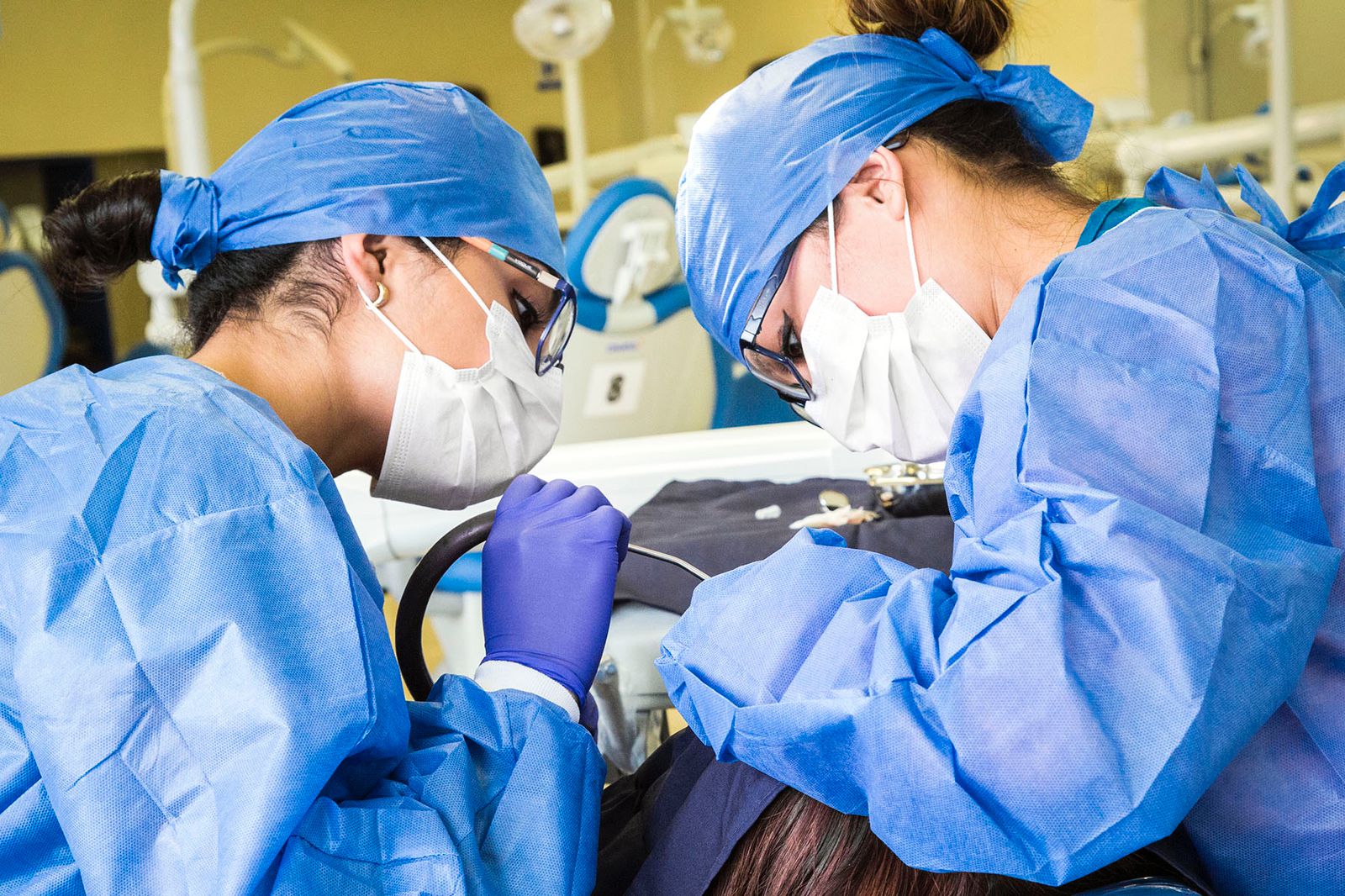 Técnico Superior Universitario en Prótesis Dental y Flujos Digitales nueva opción educativa, en la Facultad de Estomatología UASLP  