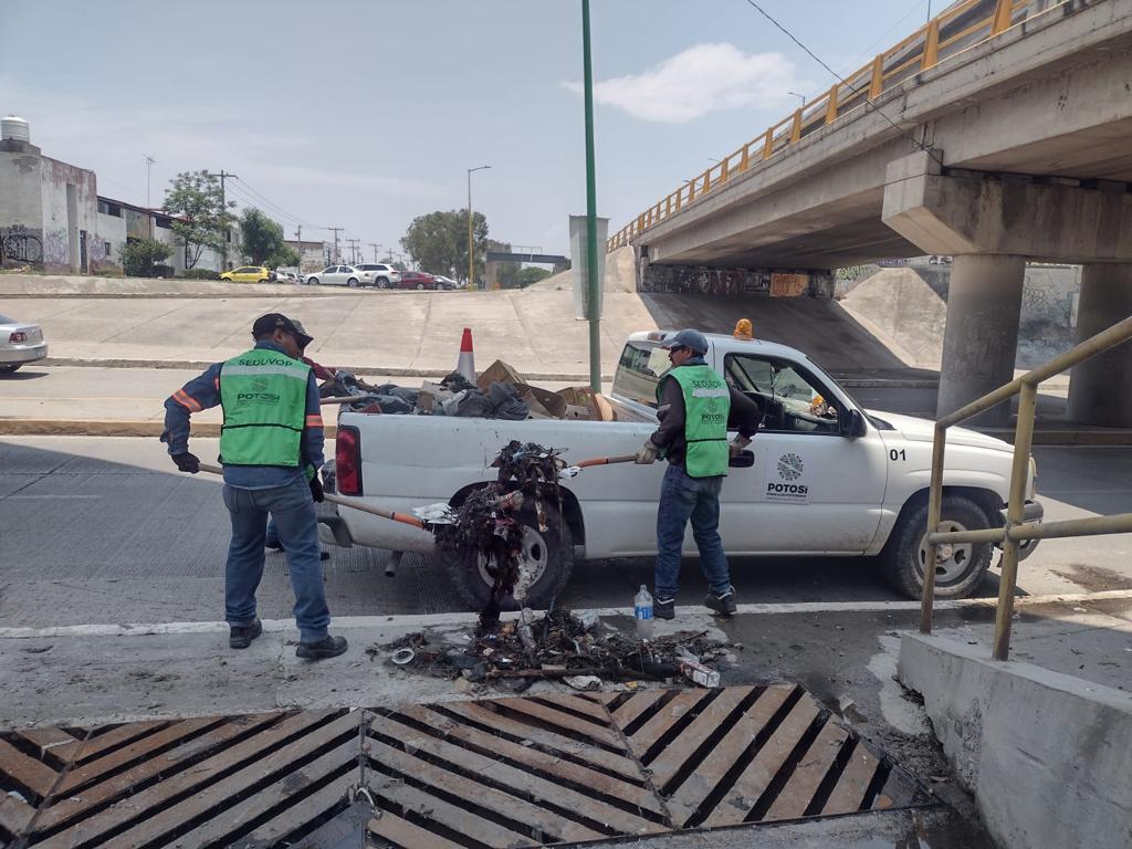 REFUERZA GOBIERNO DEL CAMBIO LIMPIEZA DE VIALIDADES