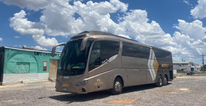 Aparecen conductores de autobús que fue secuestrado con migrantes en SLP