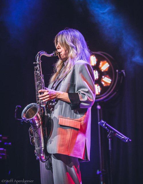 Stephanie Lottermoser, es una de las artistas de jazz más conocidas de Alemania y lleva muchos años dando conciertos