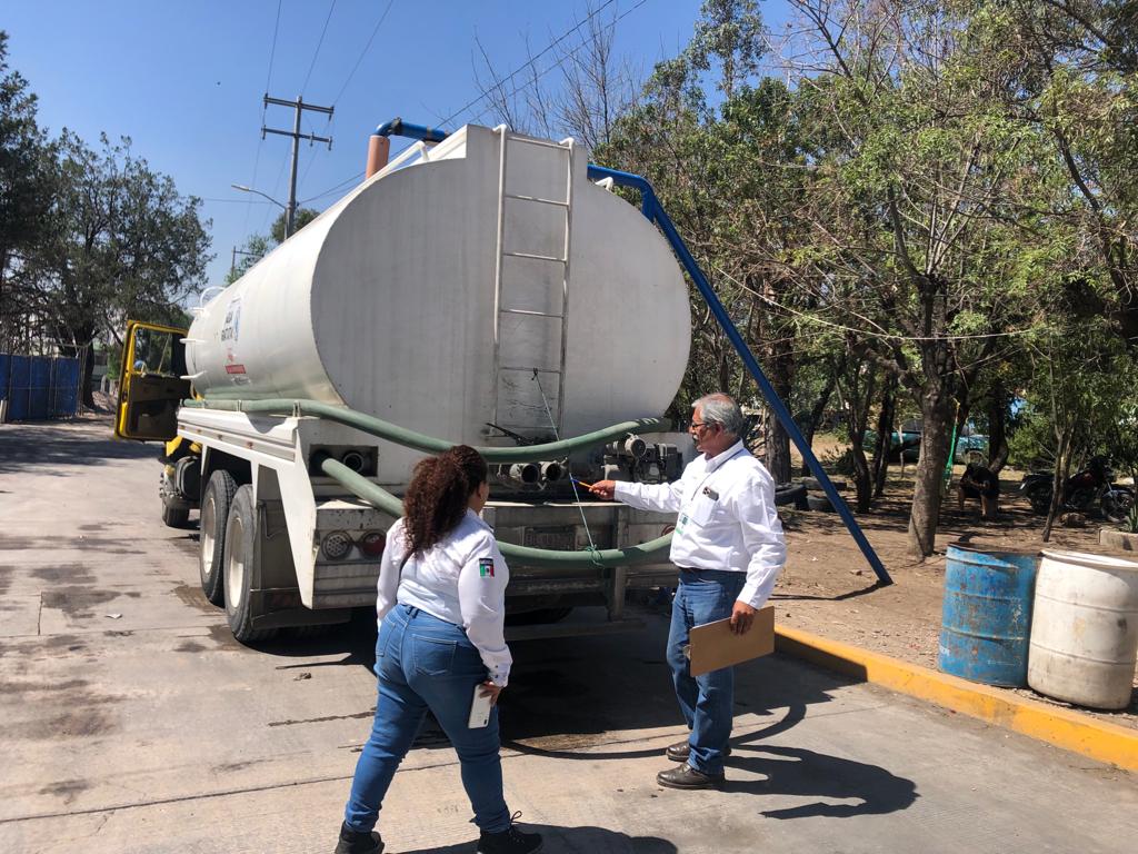 La Coepris, recomienda a las y los usuarios, no consumir agua de pipas de dudosa calidad, de aquellas destinadas a la construcción